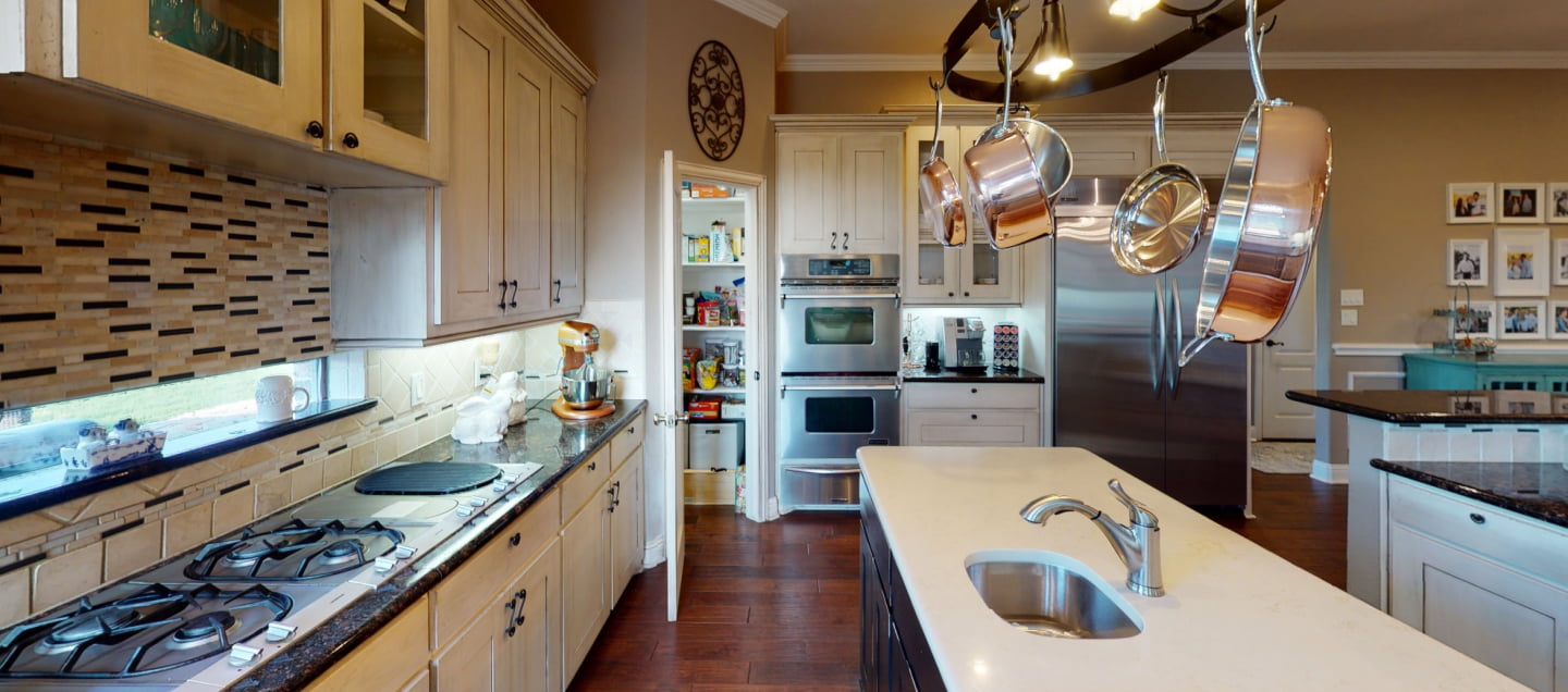 Cabinets & Countertops